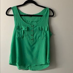 SMALL GREEN LIGHTWEIGHT/MESH TANK TOP